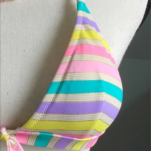 Victoria’s Secret Gold Shimmer Stripe Triangle Halter Bikini Top Size XS - Picture 5 of 9